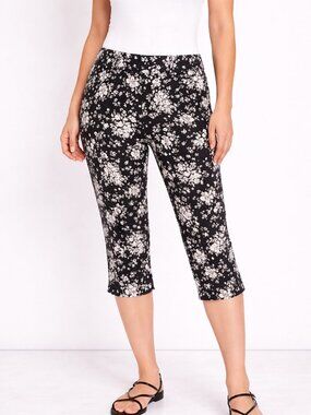NWT - Size 8 capris. Black & white floral pants "The Effortless Stretch Capri"